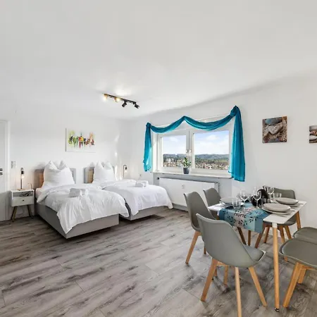 Divia Homes - Great View - Close To Old Town & Quiet Διαμέρισμα Altdorf bei Nuernberg